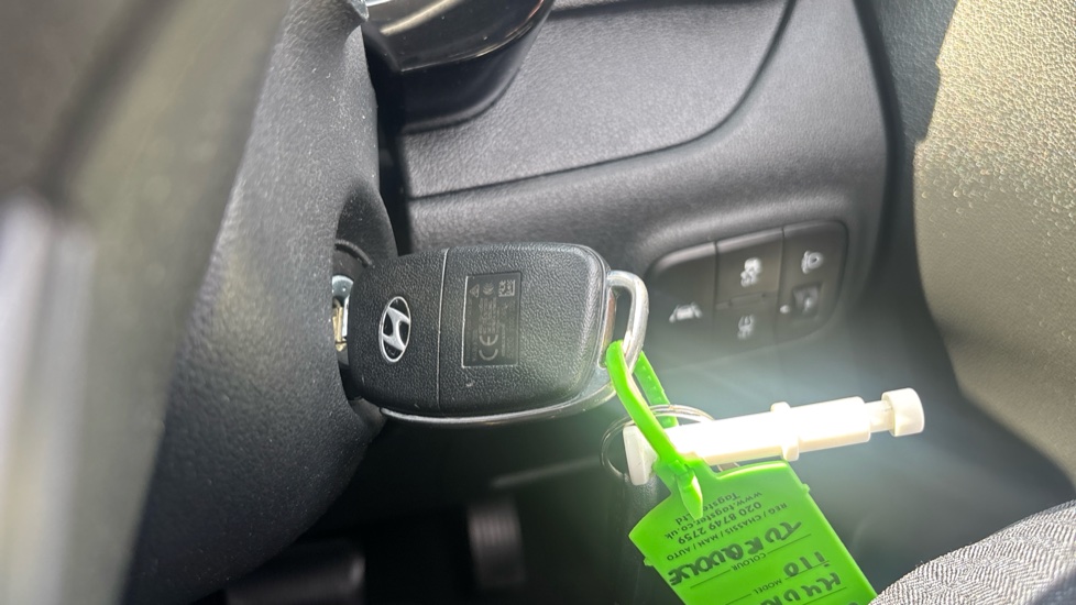 Hyundai i10 1.2 MPi SE Connect 5dr Auto Petrol Hatchback - Image 20