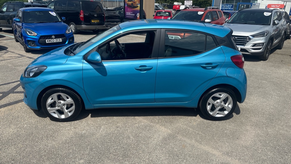 Hyundai i10 1.2 MPi SE Connect 5dr Auto Petrol Hatchback - Image 33