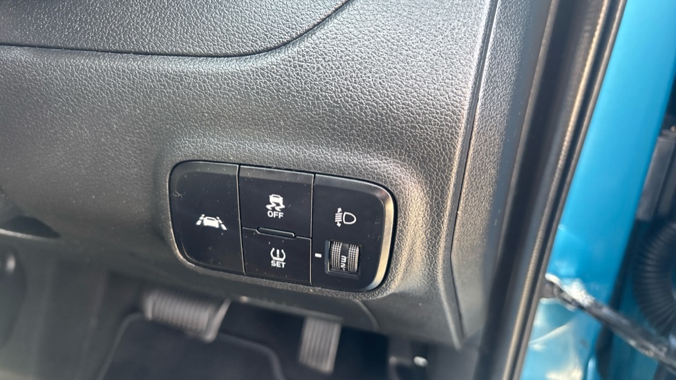Hyundai i10 1.2 MPi SE Connect 5dr Auto Petrol Hatchback - Image 39