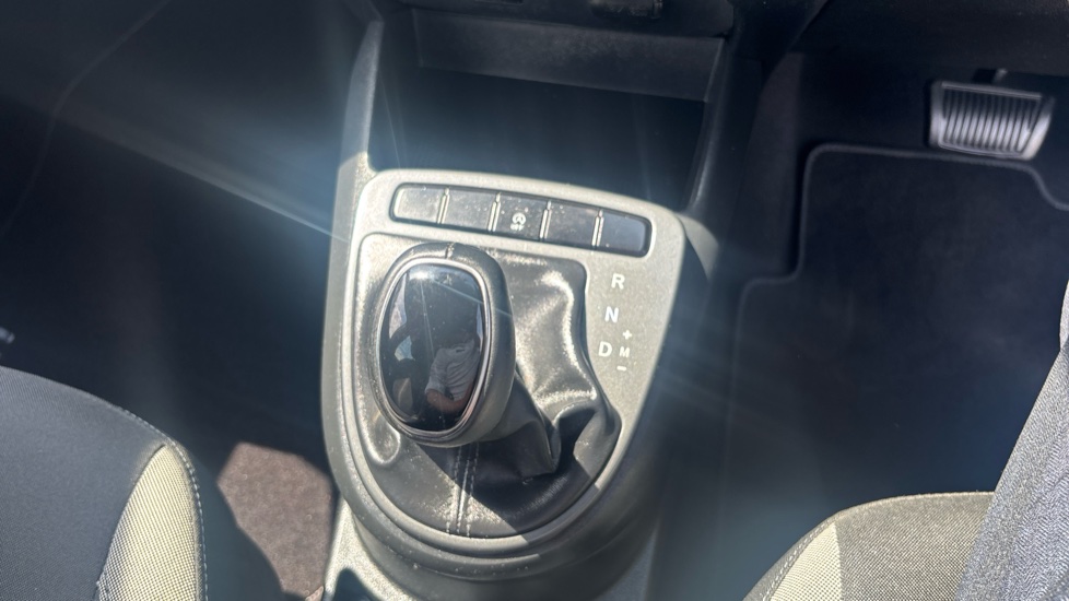 Hyundai i10 1.2 MPi SE Connect 5dr Auto Petrol Hatchback - Image 43