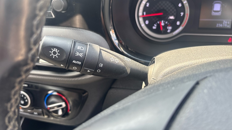 Hyundai i10 1.2 MPi SE Connect 5dr Auto Petrol Hatchback - Image 45