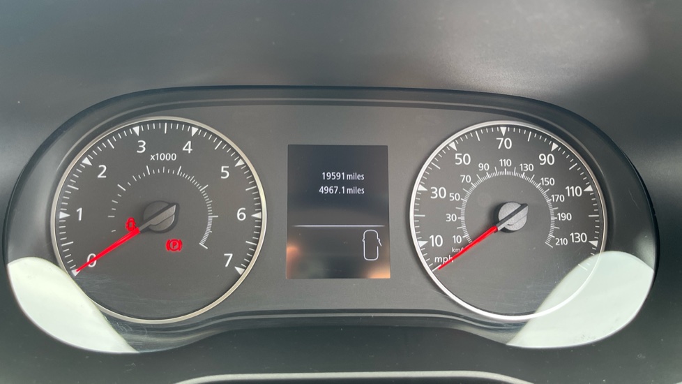 Dacia Duster 1.3 TCe 130 Prestige 5dr Petrol Estate - Image 18