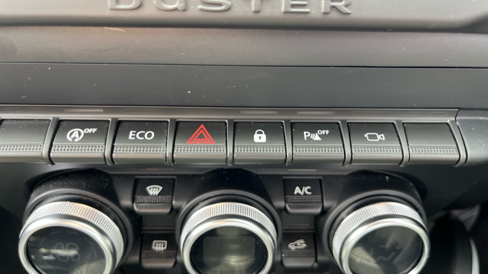 Dacia Duster 1.3 TCe 130 Prestige 5dr Petrol Estate - Image 32