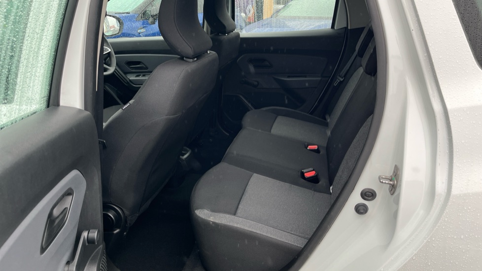 Dacia Duster 1.0 TCe 90 Essential 5dr Petrol Estate - Image 16