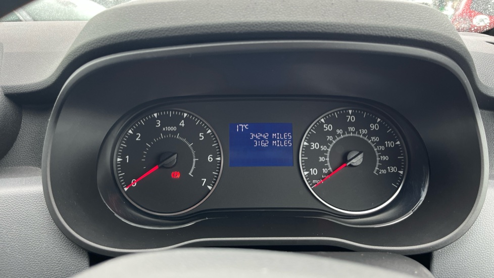 Dacia Duster 1.0 TCe 90 Essential 5dr Petrol Estate - Image 18