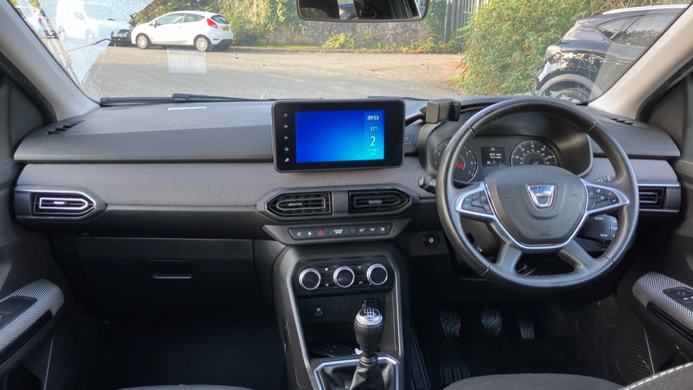 Dacia Jogger 1.0 TCe Extreme SE 5dr Petrol Estate - Image 10