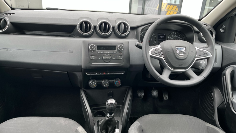 Dacia Duster 1.0 TCe 100 Essential 5dr Bi Fuel Estate - Image 10