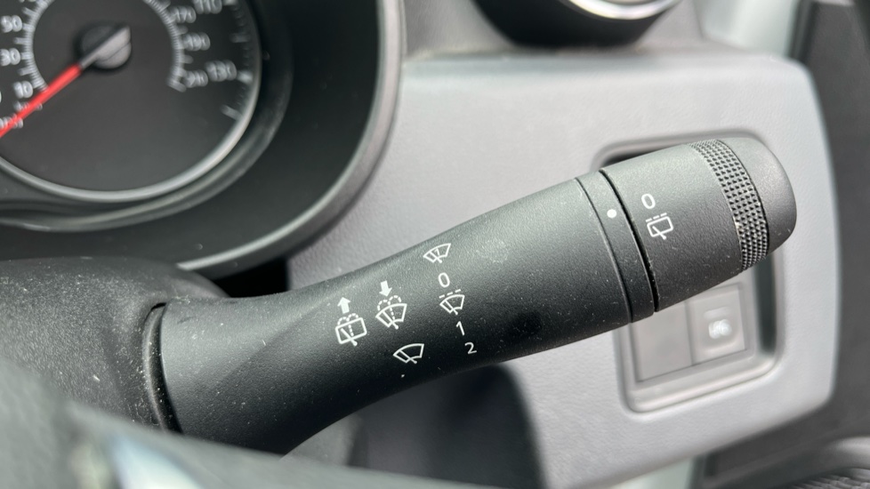 Dacia Duster 1.0 TCe 100 Essential 5dr Bi Fuel Estate - Image 24