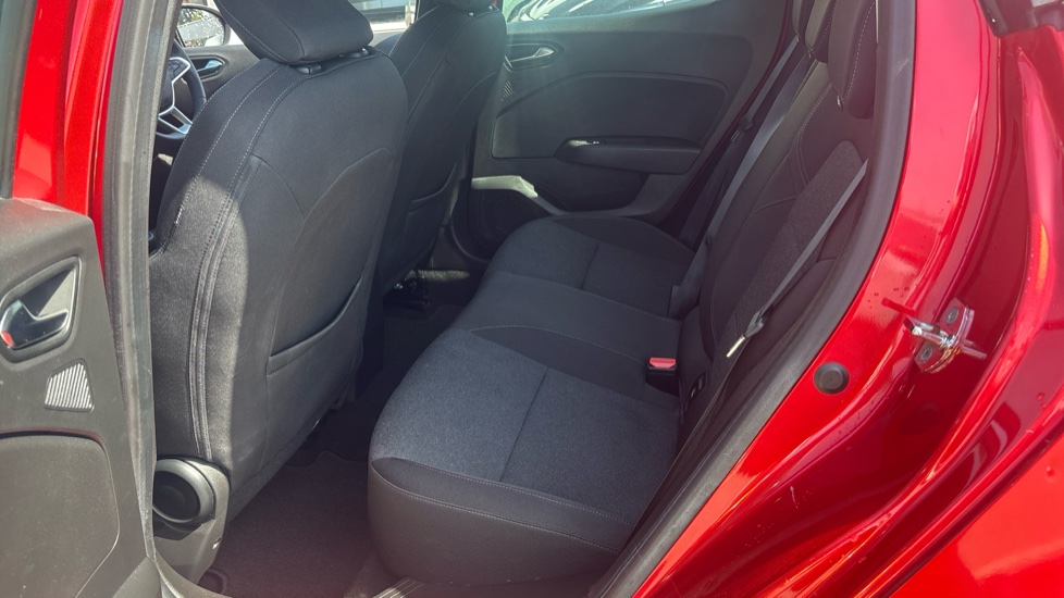 Renault Clio 1.0 TCe 90 Evolution 5dr Petrol Hatchback - Image 16