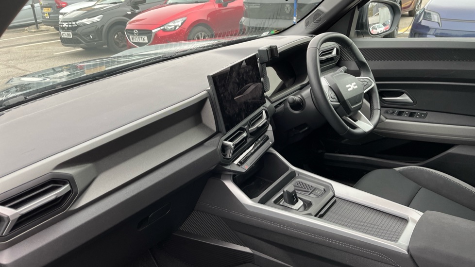 Dacia Bigster 1.8 Hybrid 155 Journey 5dr Auto Hybrid Estate - Image 9