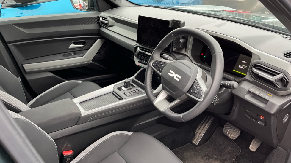 Dacia Bigster 1.8 Hybrid 155 Journey 5dr Auto Hybrid Estate - Image 11