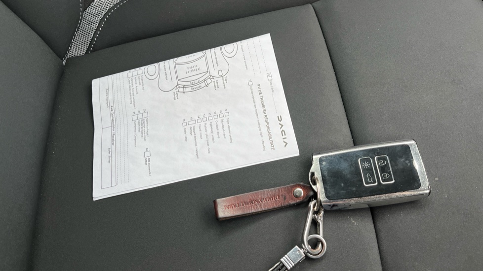 Dacia Bigster 1.8 Hybrid 155 Journey 5dr Auto Hybrid Estate - Image 19