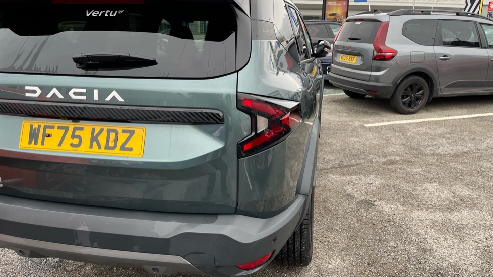 Dacia Bigster 1.8 Hybrid 155 Journey 5dr Auto Hybrid Estate - Image 22