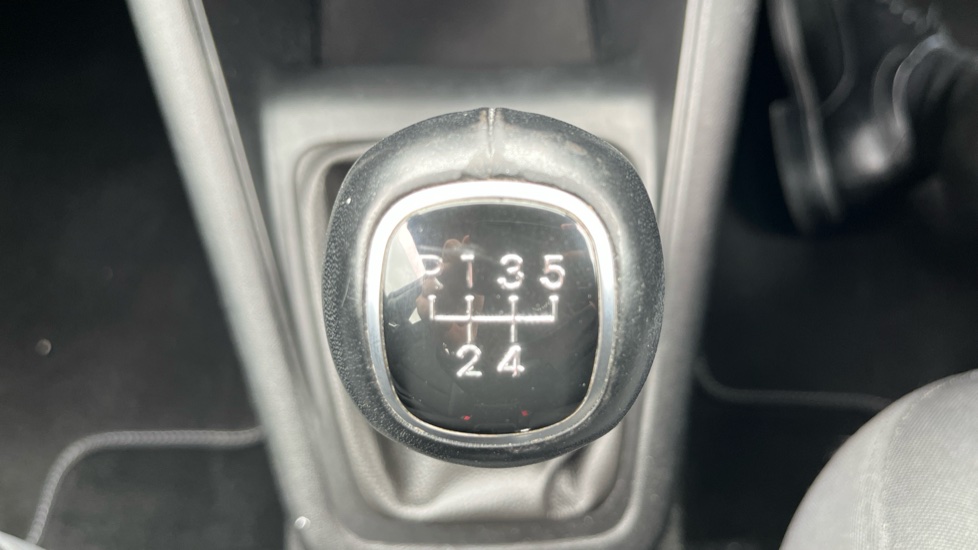 Hyundai ix20 1.4 Blue Drive SE 5dr Petrol Hatchback - Image 36