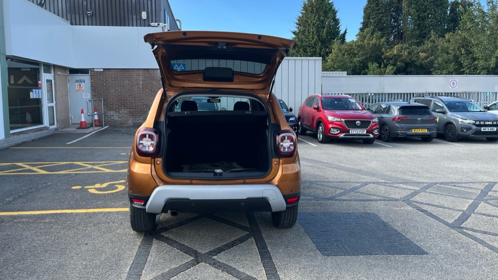 Dacia Duster 1.0 TCe 100 Prestige 5dr Bi Fuel Estate - Image 4