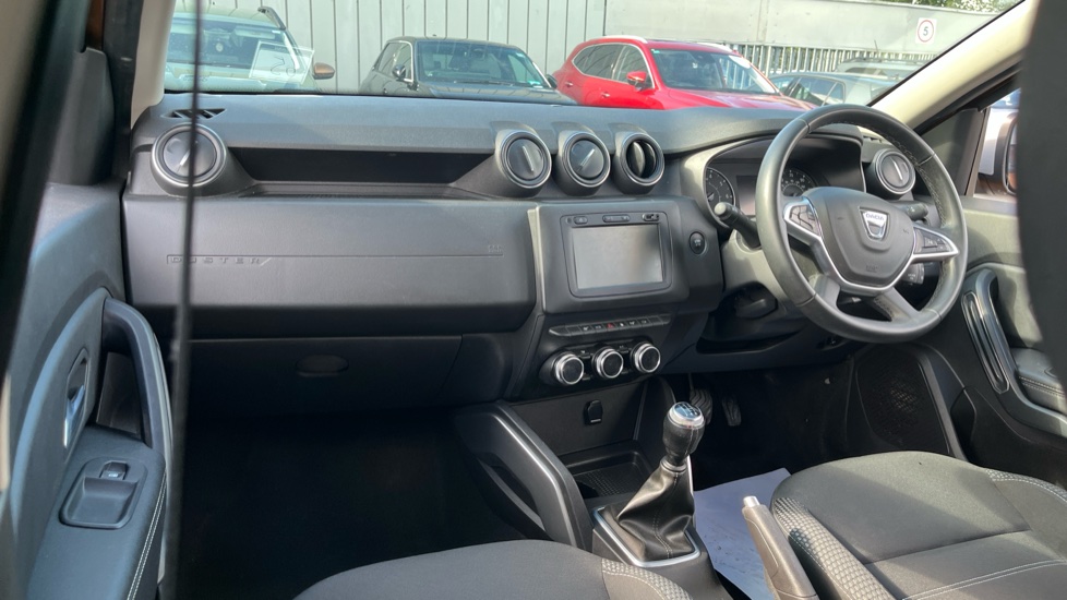 Dacia Duster 1.0 TCe 100 Prestige 5dr Bi Fuel Estate - Image 9