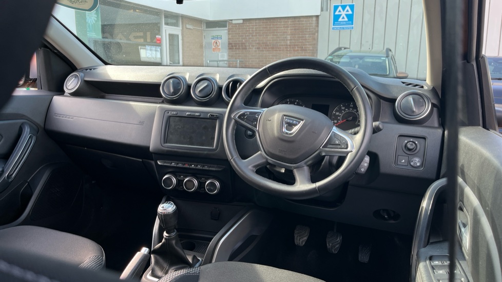 Dacia Duster 1.0 TCe 100 Prestige 5dr Bi Fuel Estate - Image 11