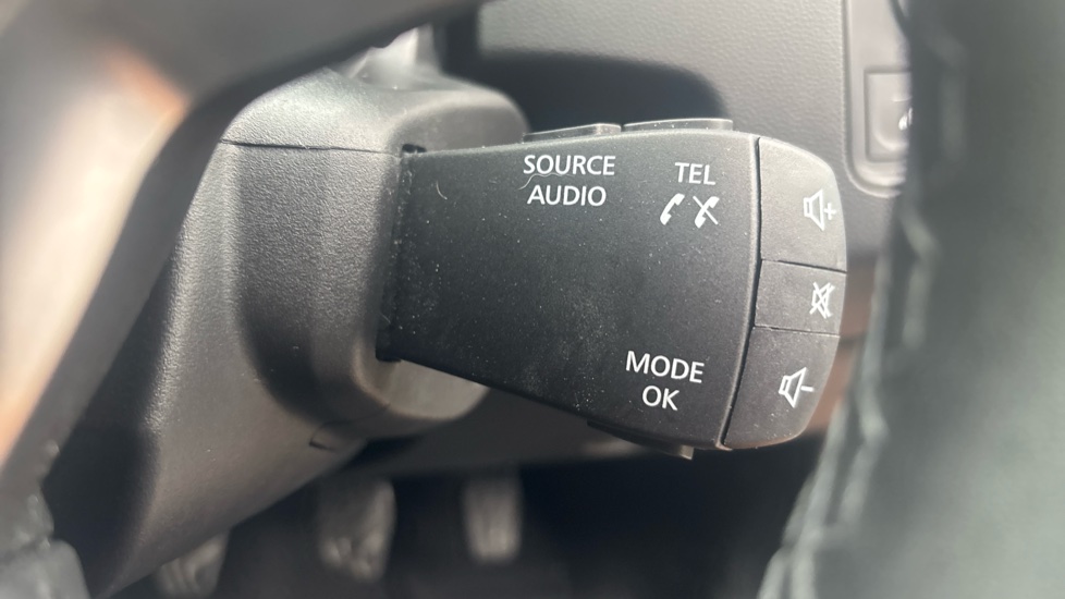 Dacia Duster 1.0 TCe 100 Prestige 5dr Bi Fuel Estate - Image 38