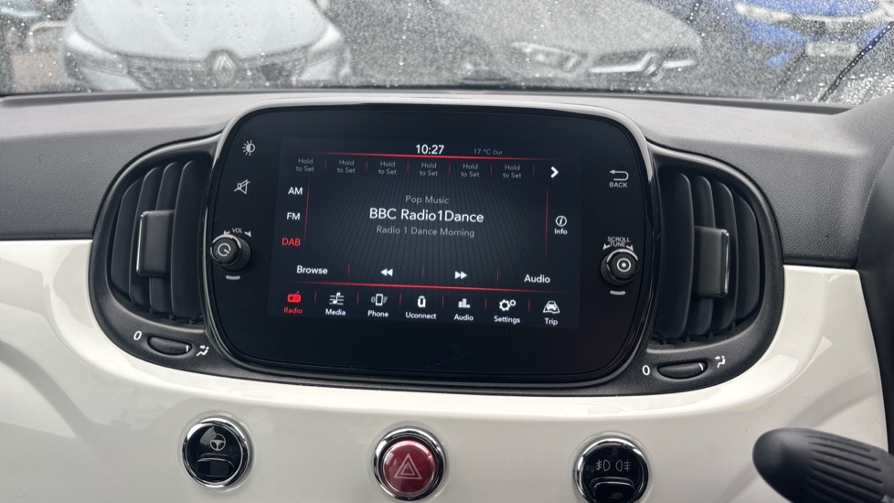 Fiat 500 1.0 Mild Hybrid Dolcevita [Part Leather] 3dr Petrol Hatchback - Image 12