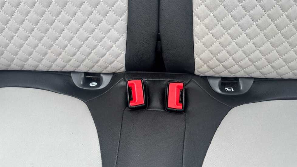Fiat 500 1.0 Mild Hybrid Dolcevita [Part Leather] 3dr Petrol Hatchback - Image 17