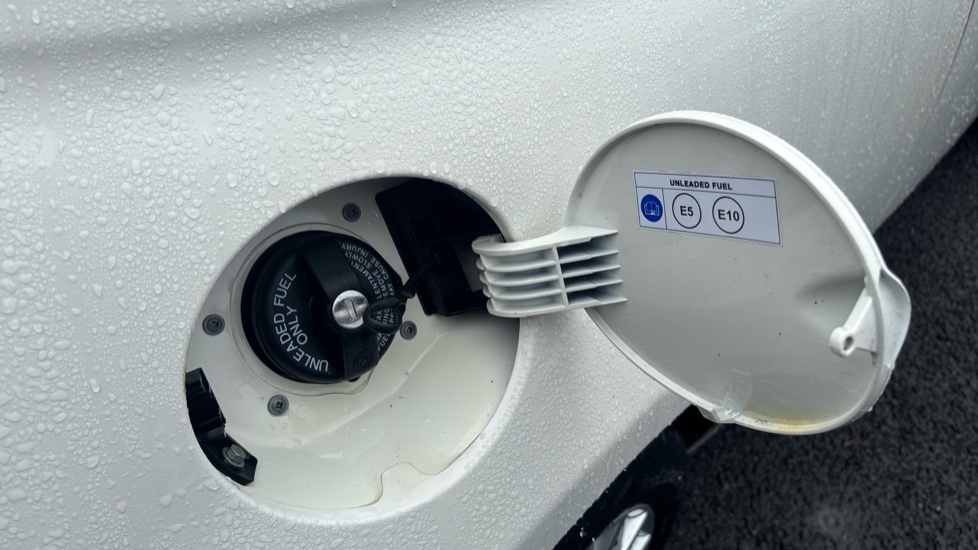 Fiat 500 1.0 Mild Hybrid Dolcevita [Part Leather] 3dr Petrol Hatchback - Image 28