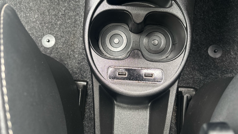 Fiat 500 1.0 Mild Hybrid Dolcevita [Part Leather] 3dr Petrol Hatchback - Image 37
