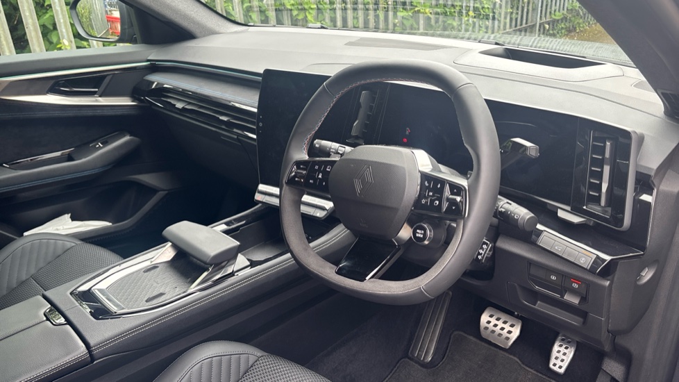 Renault Austral E-Tech Full Hybrid Techno Esprit Alpine 5dr Auto Hybrid Estate - Image 11