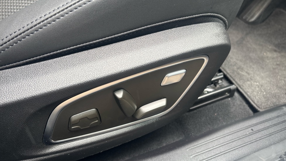 Renault Austral E-Tech Full Hybrid Techno Esprit Alpine 5dr Auto Hybrid Estate - Image 36