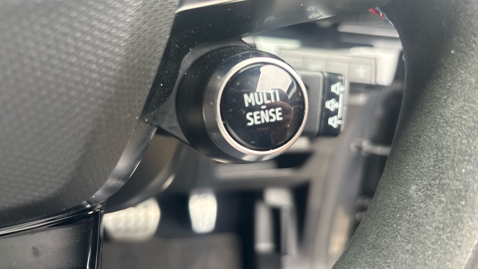 Renault Austral E-Tech Full Hybrid Techno Esprit Alpine 5dr Auto Hybrid Estate - Image 42