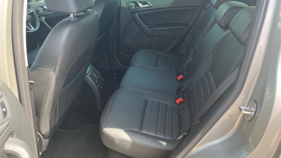 Skoda Yeti 1.2 TSI Elegance 5dr Petrol Estate - Image 16
