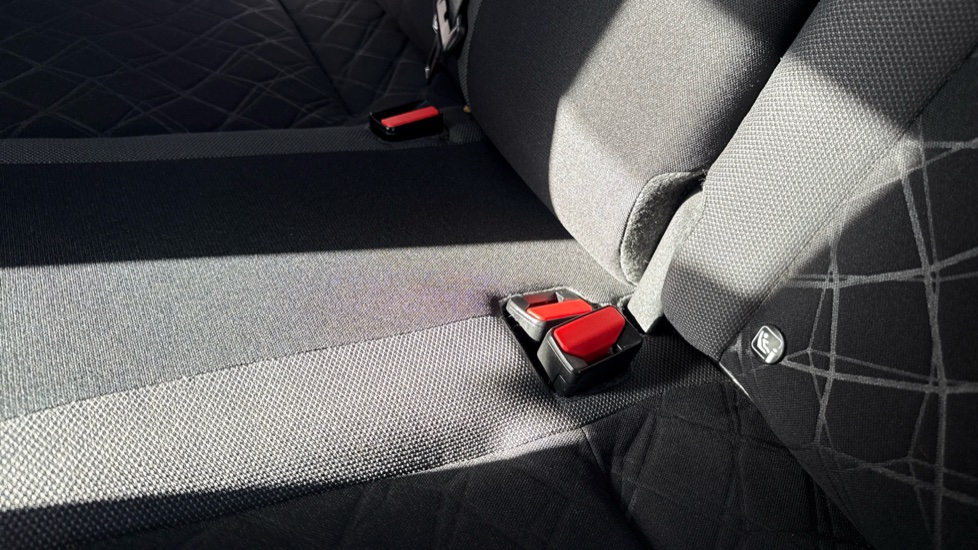 Nissan Micra 0.9 IG-T N-Connecta 5dr Petrol Hatchback - Image 17