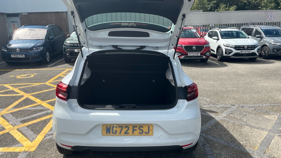 Renault Clio 1.0 TCe 90 Evolution 5dr Petrol Hatchback - Image 4