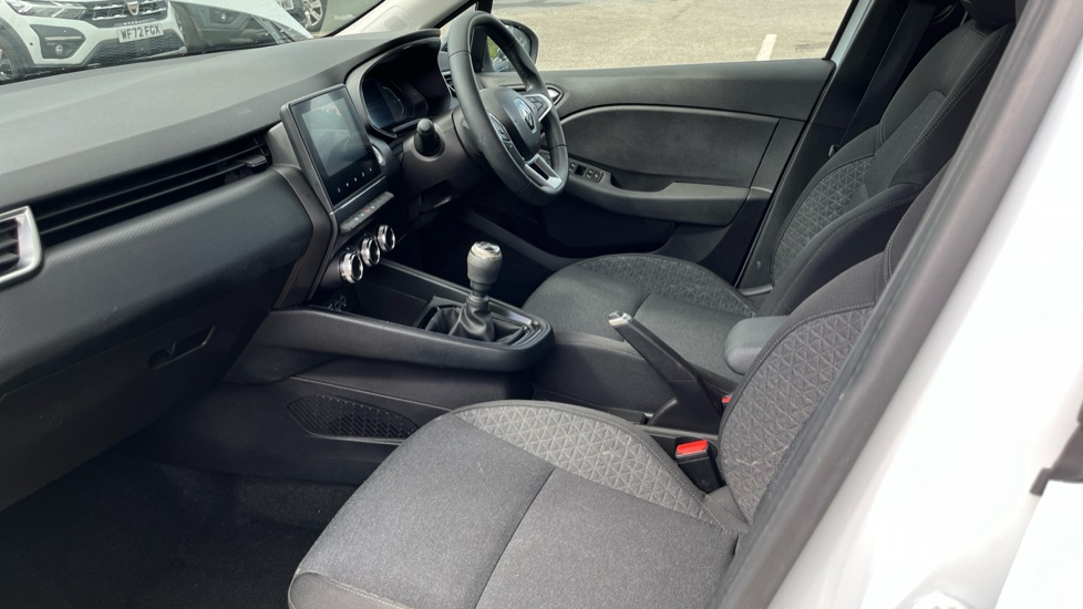Renault Clio 1.0 TCe 90 Evolution 5dr Petrol Hatchback - Image 9