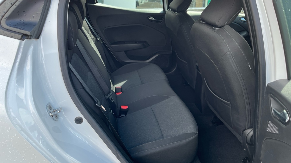 Renault Clio 1.0 TCe 90 Evolution 5dr Petrol Hatchback - Image 16