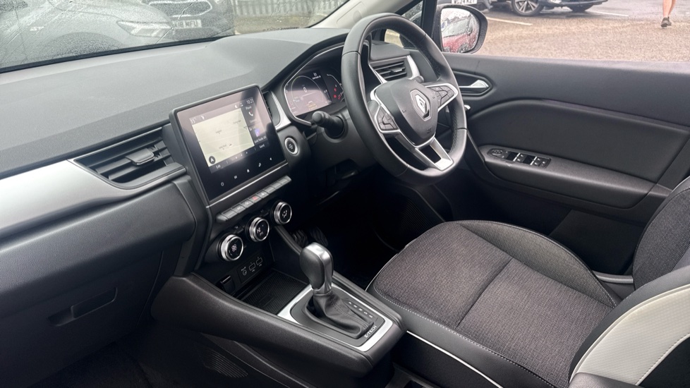 Renault Captur 1.6 E-Tech full hybrid 145 Techno 5dr Auto Hybrid Hatchback - Image 9