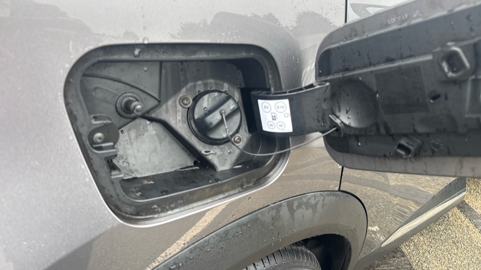 Renault Captur 1.6 E-Tech full hybrid 145 Techno 5dr Auto Hybrid Hatchback - Image 33