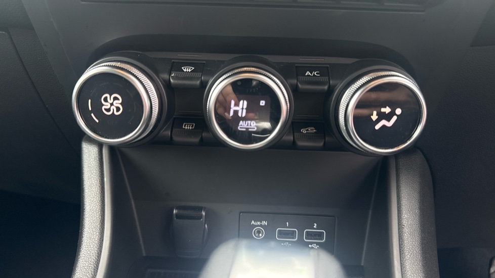 Renault Captur 1.6 E-Tech full hybrid 145 Techno 5dr Auto Hybrid Hatchback - Image 40