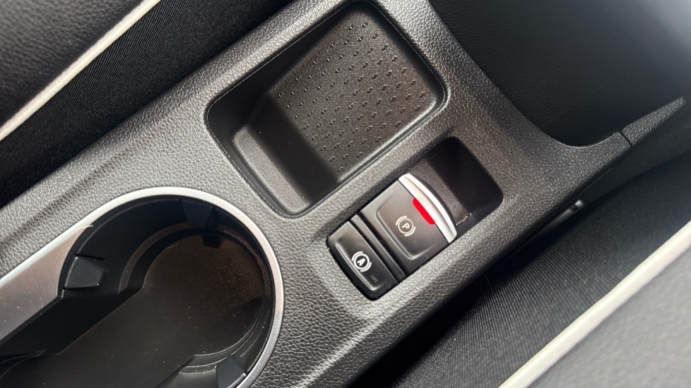 Renault Captur 1.6 E-Tech full hybrid 145 Techno 5dr Auto Hybrid Hatchback - Image 41