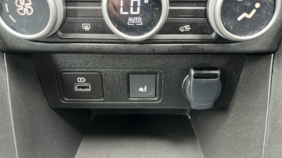 Dacia Sandero Stepway 1.0 TCe Extreme 5dr Petrol Hatchback - Image 33