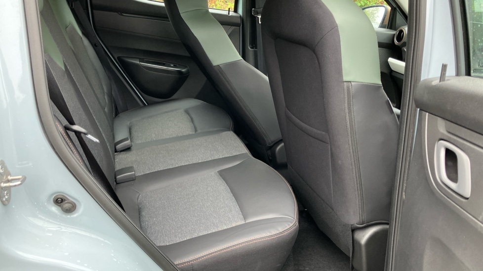 Dacia Spring 24kWh Extreme 100 75kW 5dr Auto Electric Hatchback - Image 16