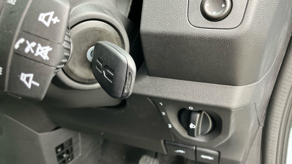 Dacia Spring 24kWh Extreme 100 75kW 5dr Auto Electric Hatchback - Image 19