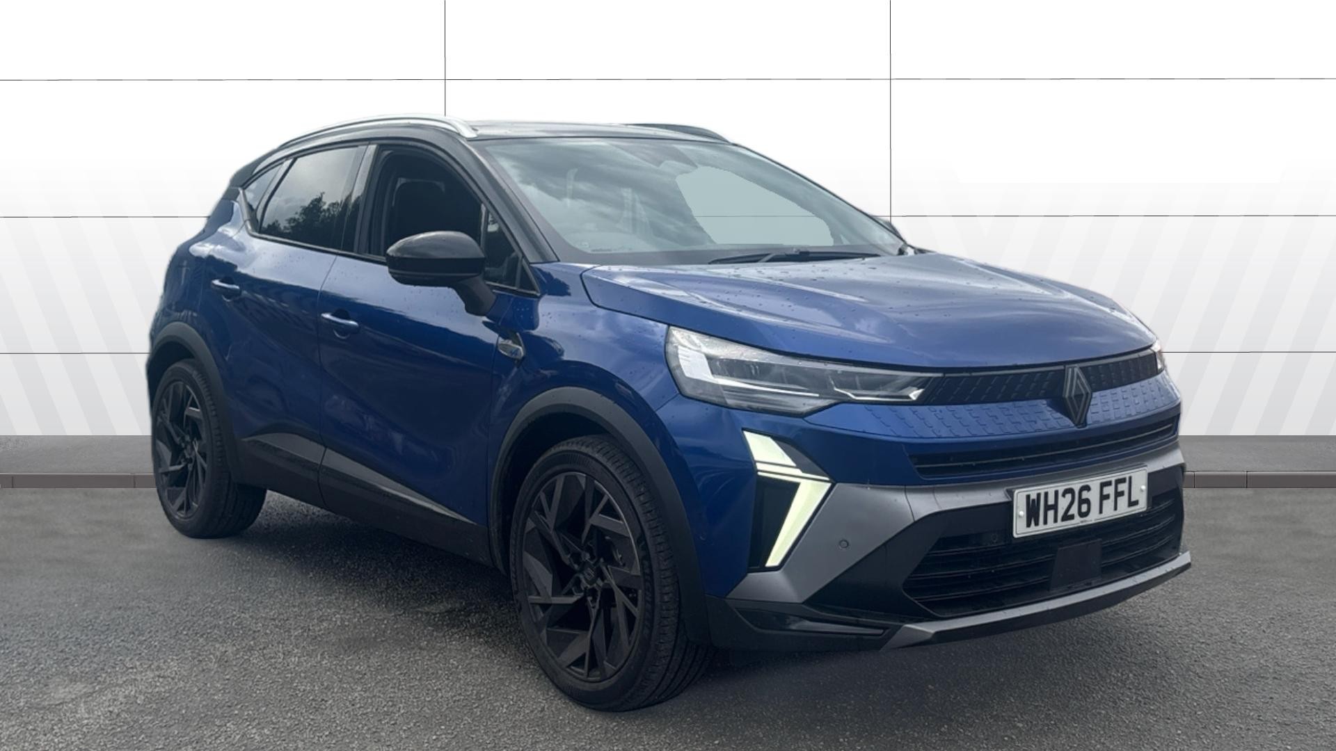 Renault Captur listing photo