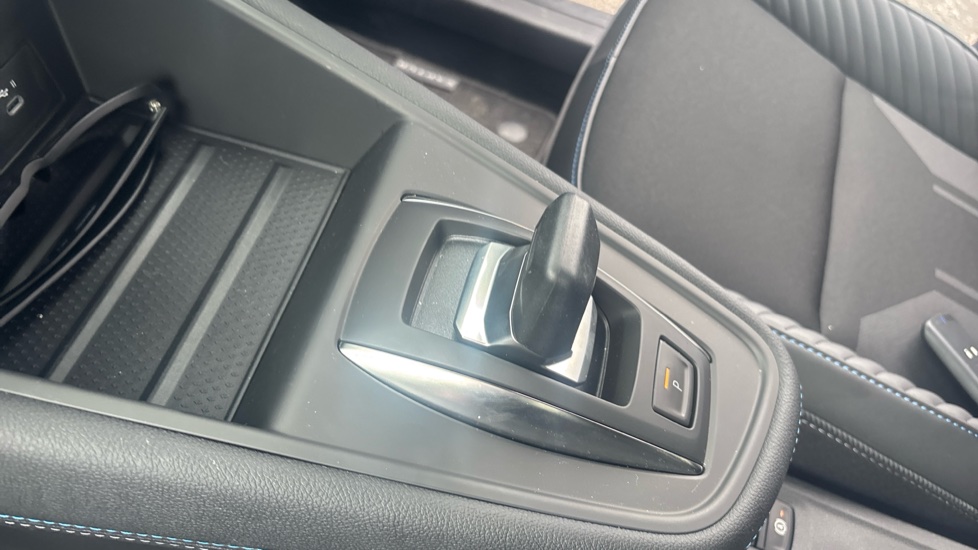 Renault Captur 1.8 E-Tech Full Hybrid 160 Esprit Alpine 5dr Auto Hybrid Hatchback - Image 13