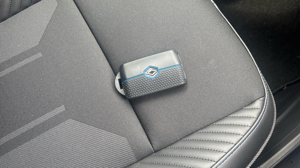 Renault Captur 1.8 E-Tech Full Hybrid 160 Esprit Alpine 5dr Auto Hybrid Hatchback - Image 20