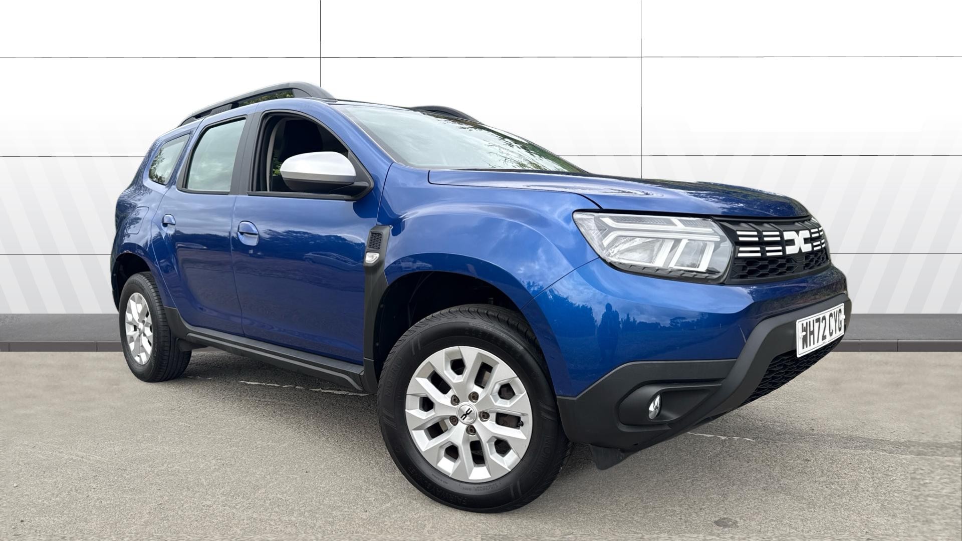 Dacia Duster listing photo