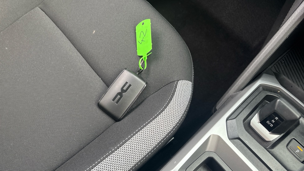 Dacia Duster 1.8 Hybrid 155 Journey 5dr Auto Hybrid Estate - Image 19