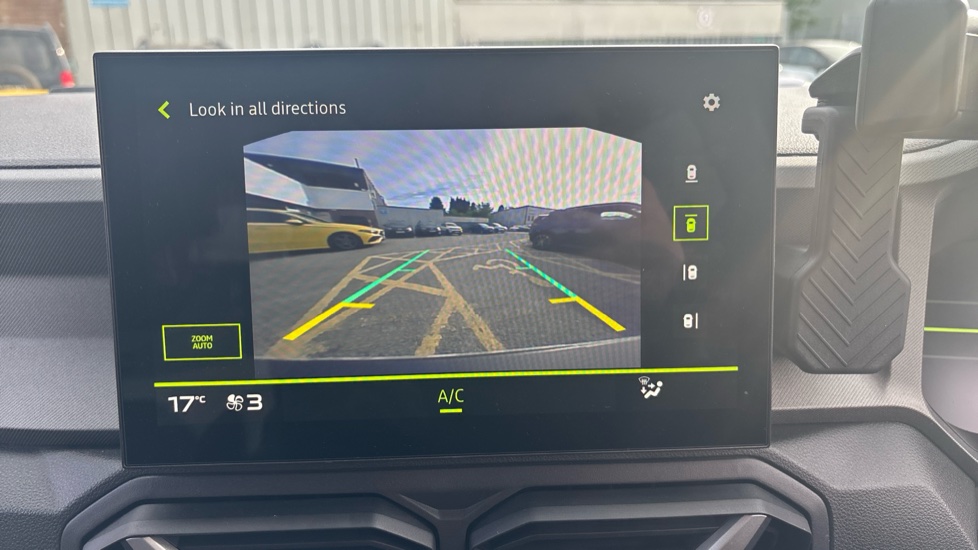 Dacia Duster 1.8 Hybrid 155 Journey 5dr Auto Hybrid Estate - Image 38