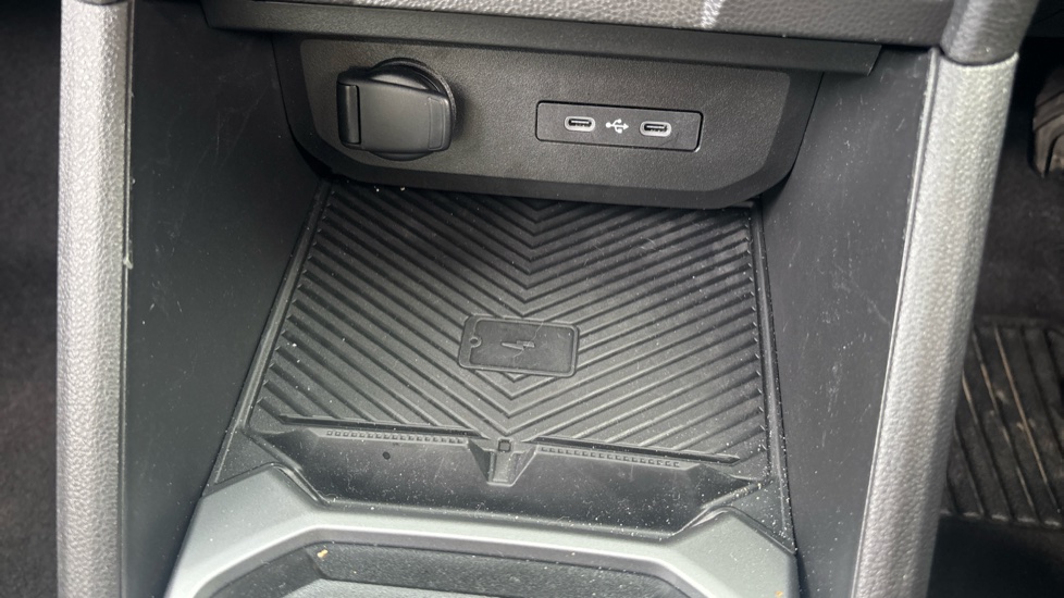 Dacia Duster 1.8 Hybrid 155 Journey 5dr Auto Hybrid Estate - Image 43