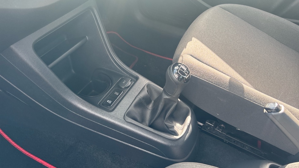Volkswagen Up 1.0 Move Up Tech Edition 5dr [Start Stop] Petrol Hatchback - Image 13