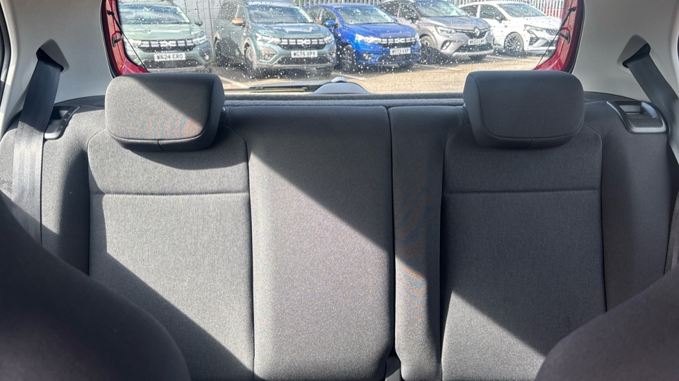 Volkswagen Up 1.0 Move Up Tech Edition 5dr [Start Stop] Petrol Hatchback - Image 15